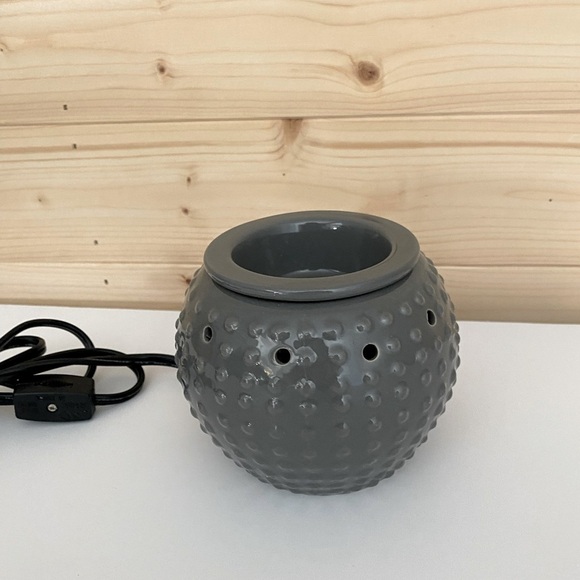 Pacific Trade International Other - Gray Hobnail High Gloss Candle Wax Warmer Round Pacific Trade International